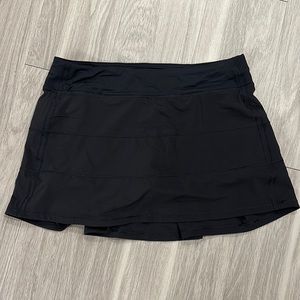 Lululemon Black Tennis Skirt | Size 10 | Activewear
